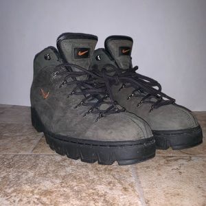 Nike ACG boots